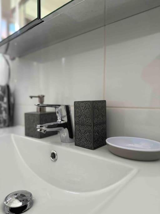 “Apartamento Moderno Y Acogedor มาดริด ภายนอก รูปภาพ